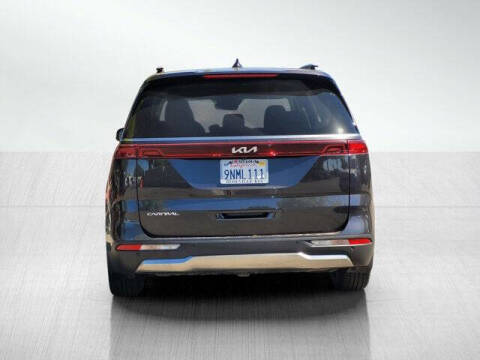2024 Kia Carnival SX