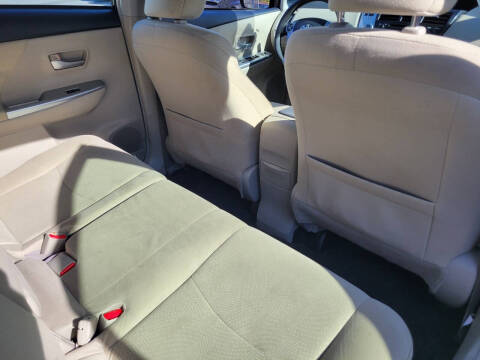 2013 Toyota Prius v Two