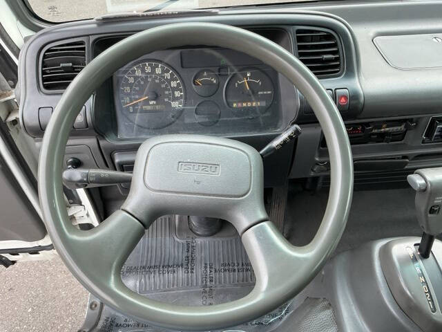 2001 Isuzu NQR