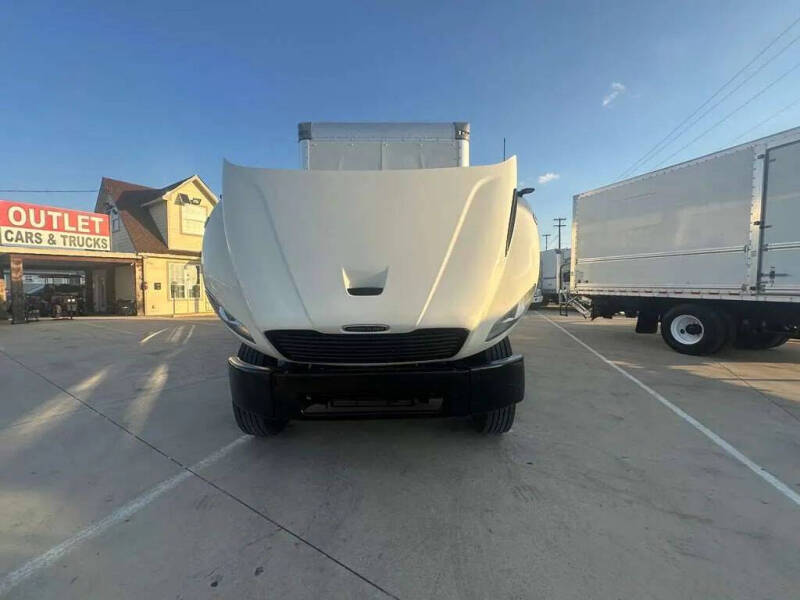 2020 Freightliner M2 106