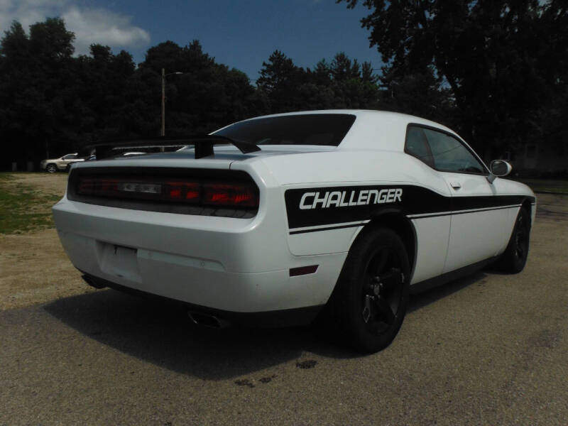 2013 Dodge Challenger SXT Plus