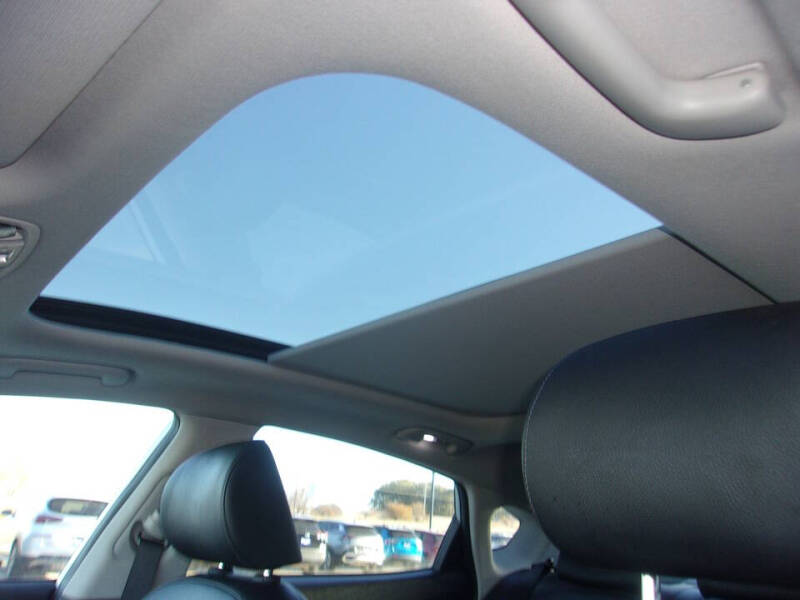 2018 Kia Cadenza Technology