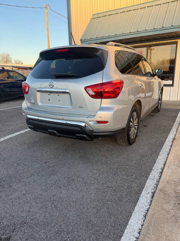 2018 Nissan Pathfinder SL