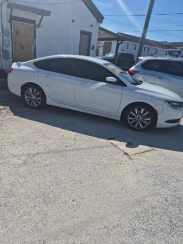 2015 Chrysler 200 S