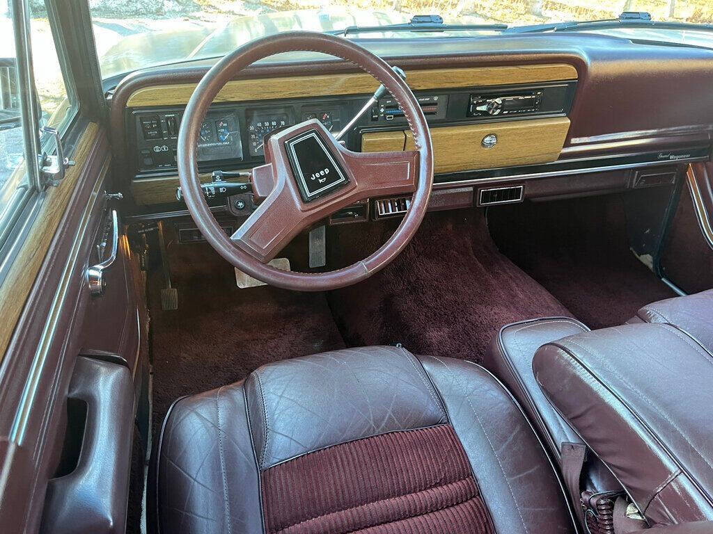 1989 Jeep Grand Wagoneer 74