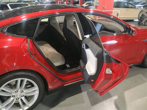 2016 Tesla Model S 70