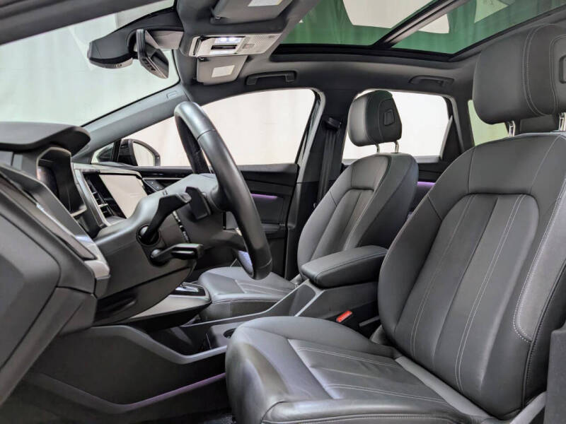 2024 Audi Q4 e-tron quattro Premium Plus 55