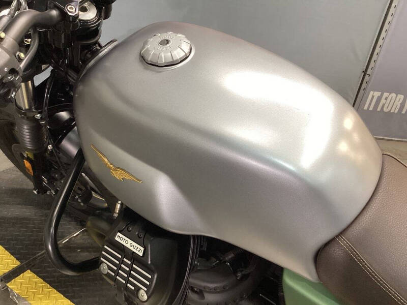 2021 Moto Guzzi V7 Stone Centenario E5