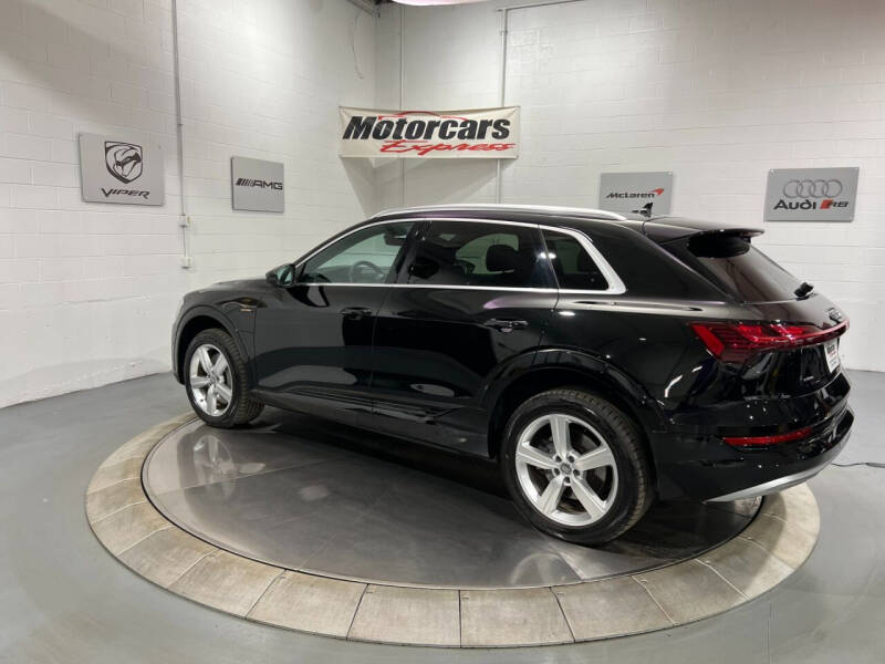 2019 Audi e-tron quattro Premium Plus