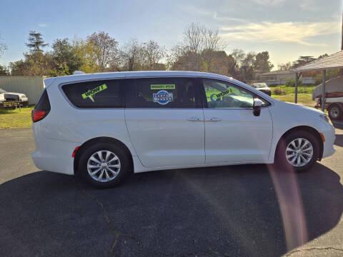 2017 Chrysler Pacifica Touring