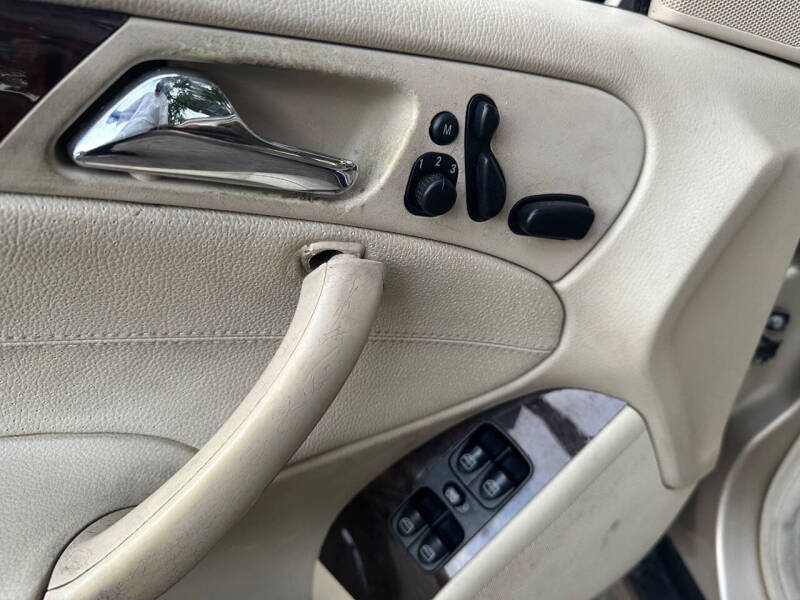 2005 Mercedes-Benz C-Class C 240