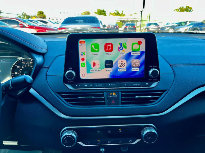 2022 Nissan Altima 2.5 SR