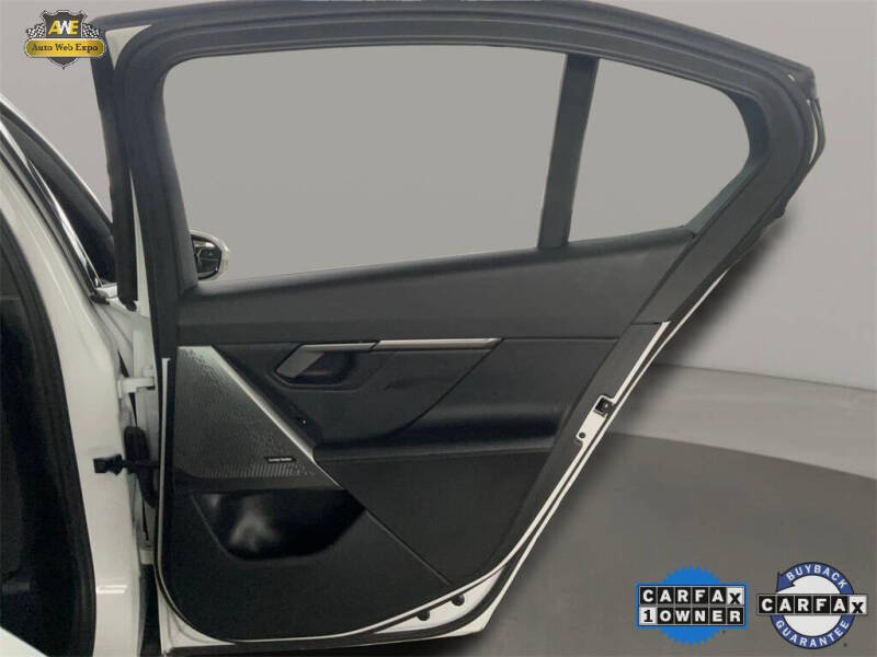 2025 BMW 5 Series 530i