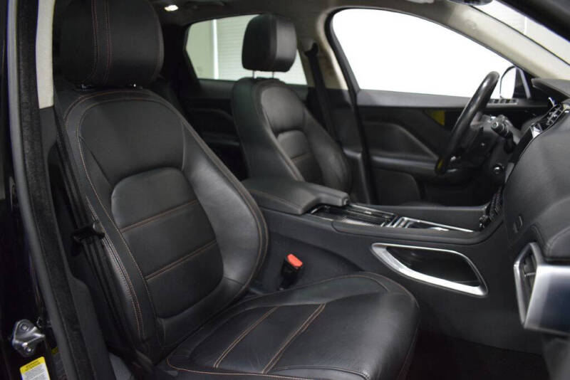 2019 Jaguar F-PACE 30t Prestige