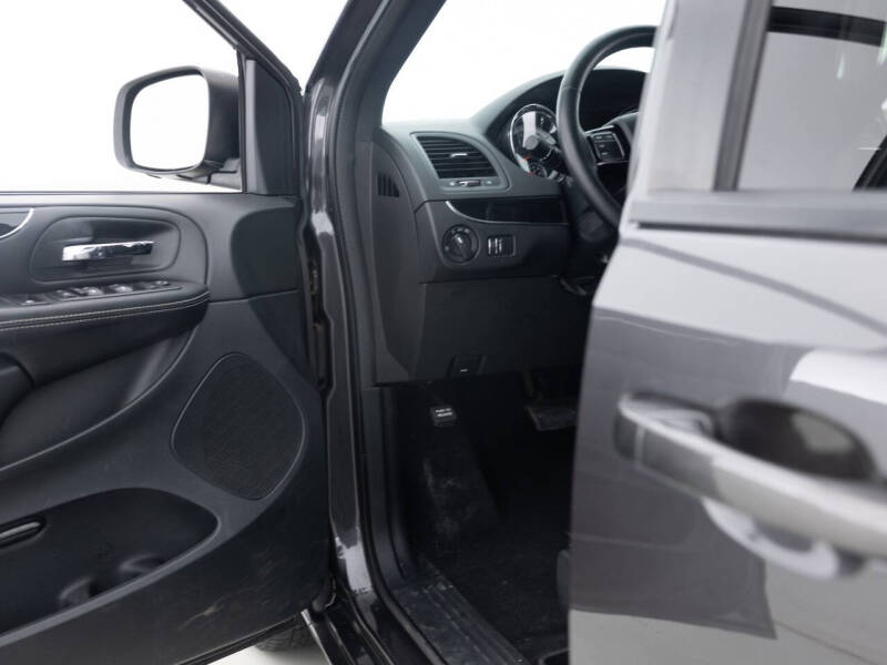 2017 Dodge Grand Caravan SE Plus