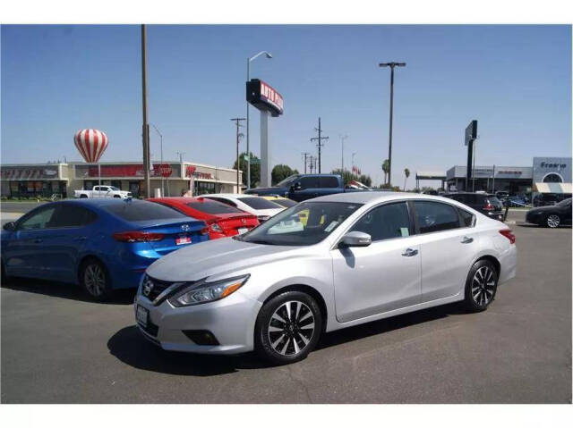 2018 Nissan Altima for sale at Auto Plaza in Fresno, CA