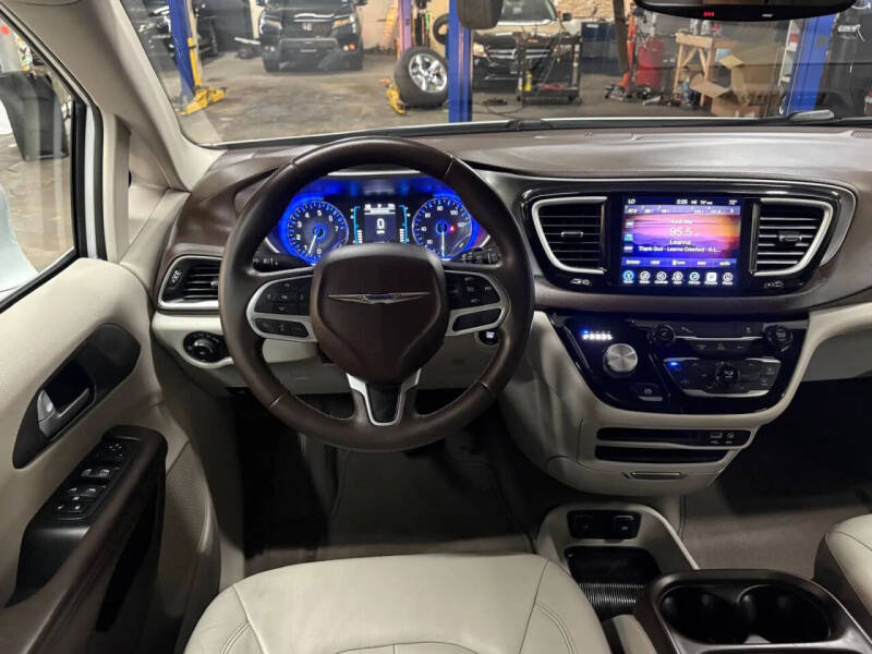 2017 Chrysler Pacifica