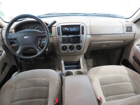 2004 Ford Explorer XLT