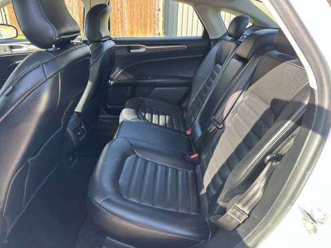 2017 Ford Fusion Hybrid SE