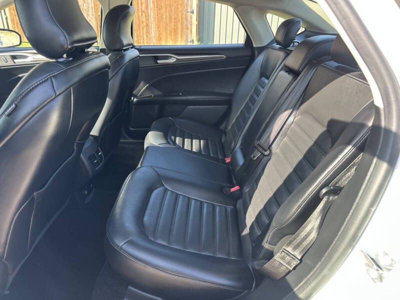 2017 Ford Fusion Hybrid SE