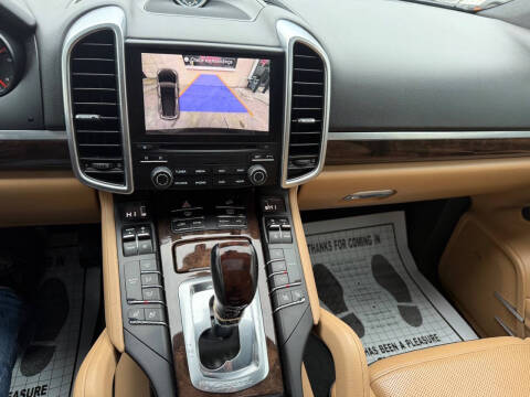 2018 Porsche Cayenne Platinum Edition