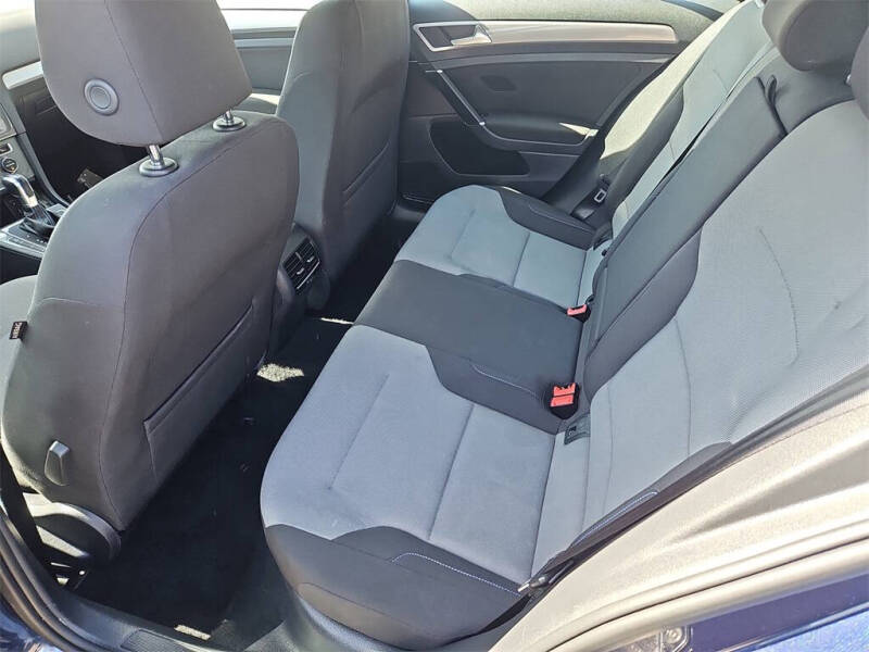 2016 Volkswagen e-Golf SE