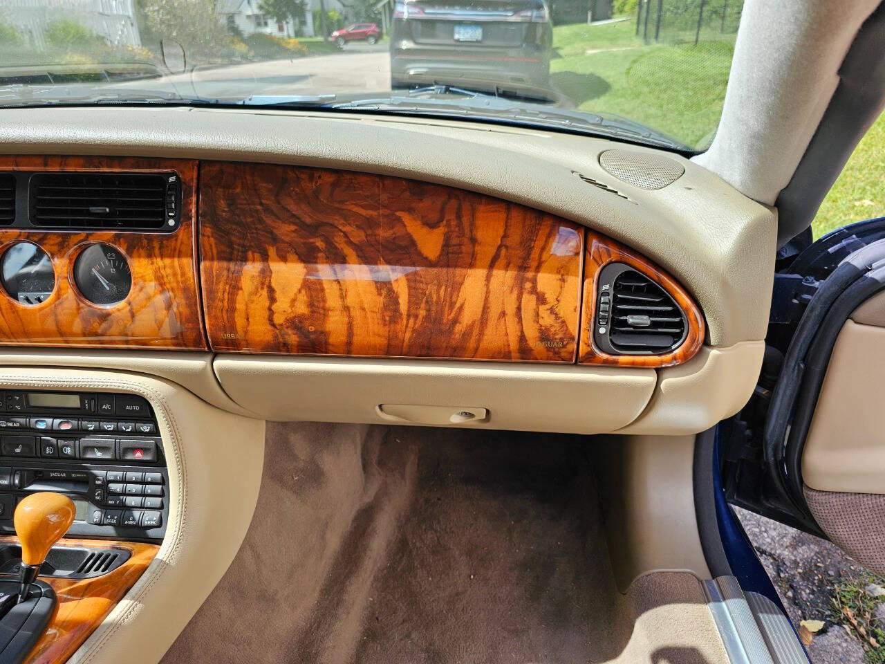 1998 Jaguar XK-Series 117
