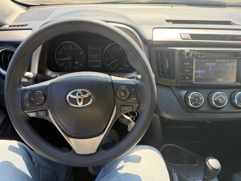 2017 Toyota RAV4 LE