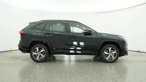 2025 Toyota RAV4 Plug-in Hybrid SE