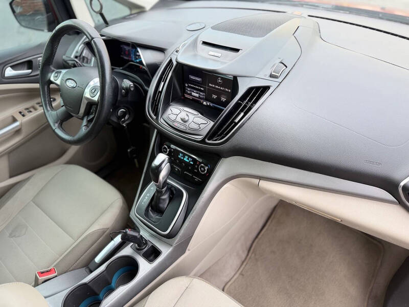 2013 Ford C-MAX Hybrid SE