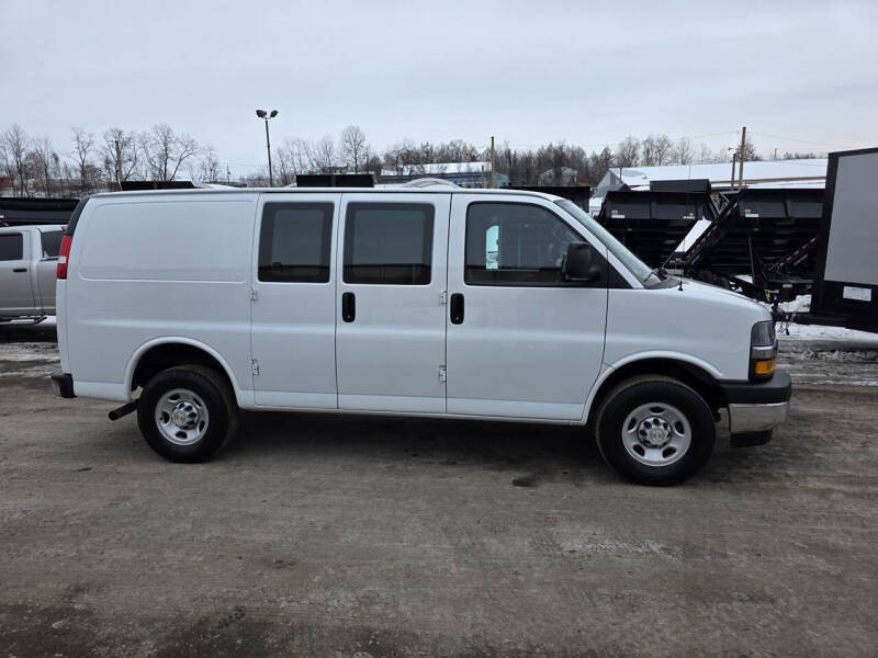 2023 Chevrolet Express 2500