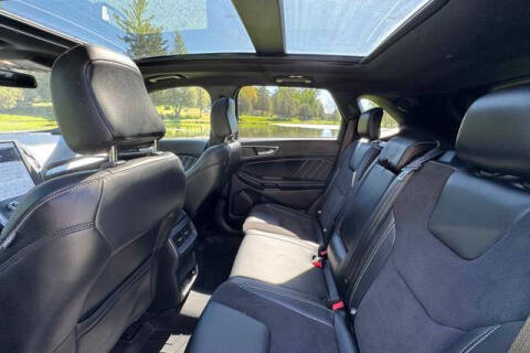 2021 Ford Edge ST