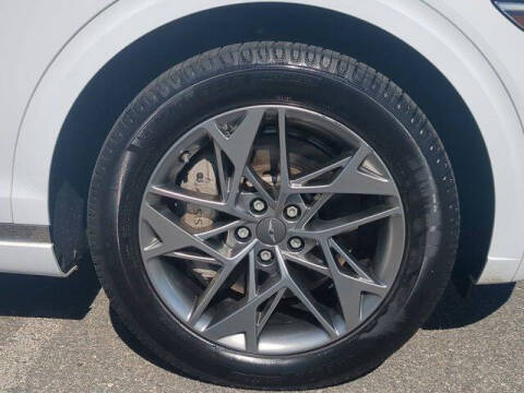 2023 Genesis GV70 2.5T Standard