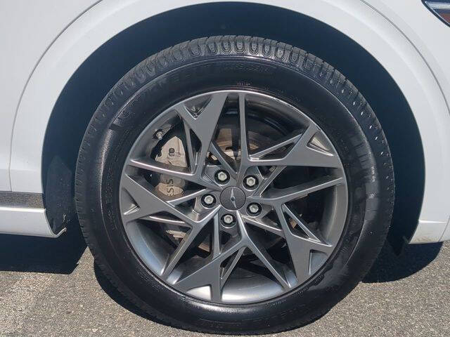 2023 Genesis GV70 2.5T Standard