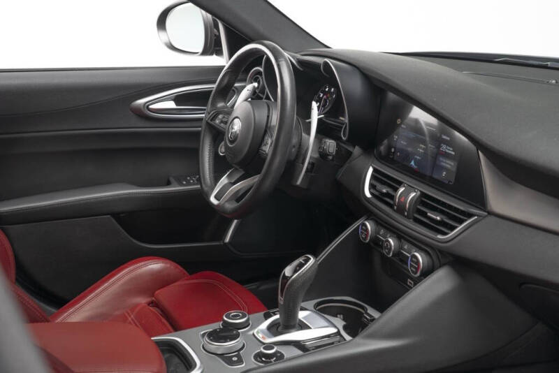 2022 Alfa Romeo Giulia Veloce