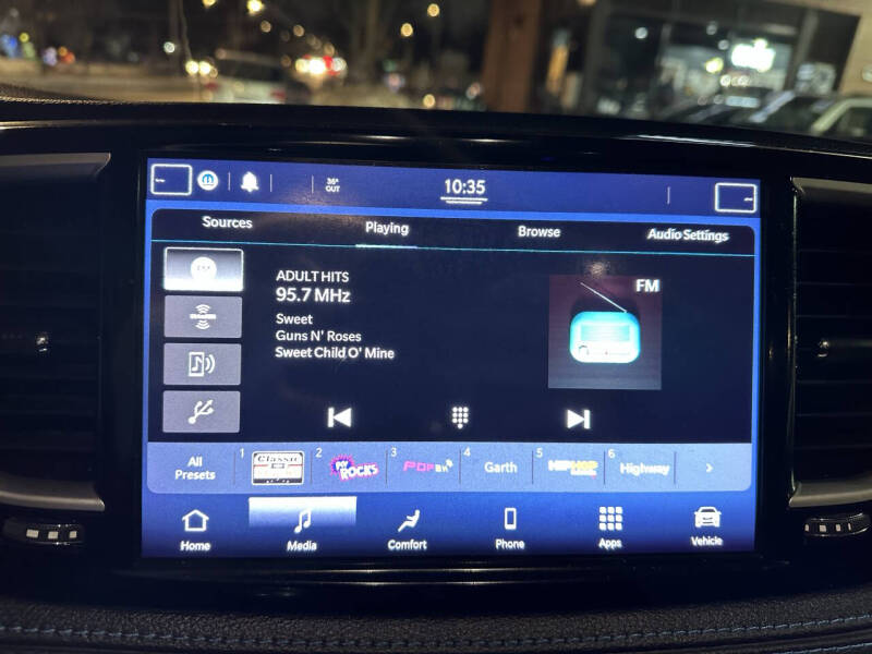 2021 Chrysler Pacifica Touring