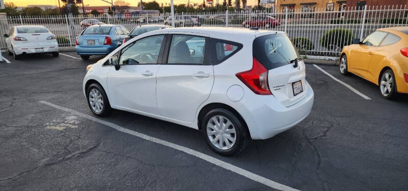 2016 Nissan Versa Note SV