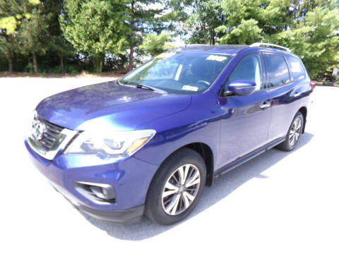 2017 Nissan Pathfinder SV