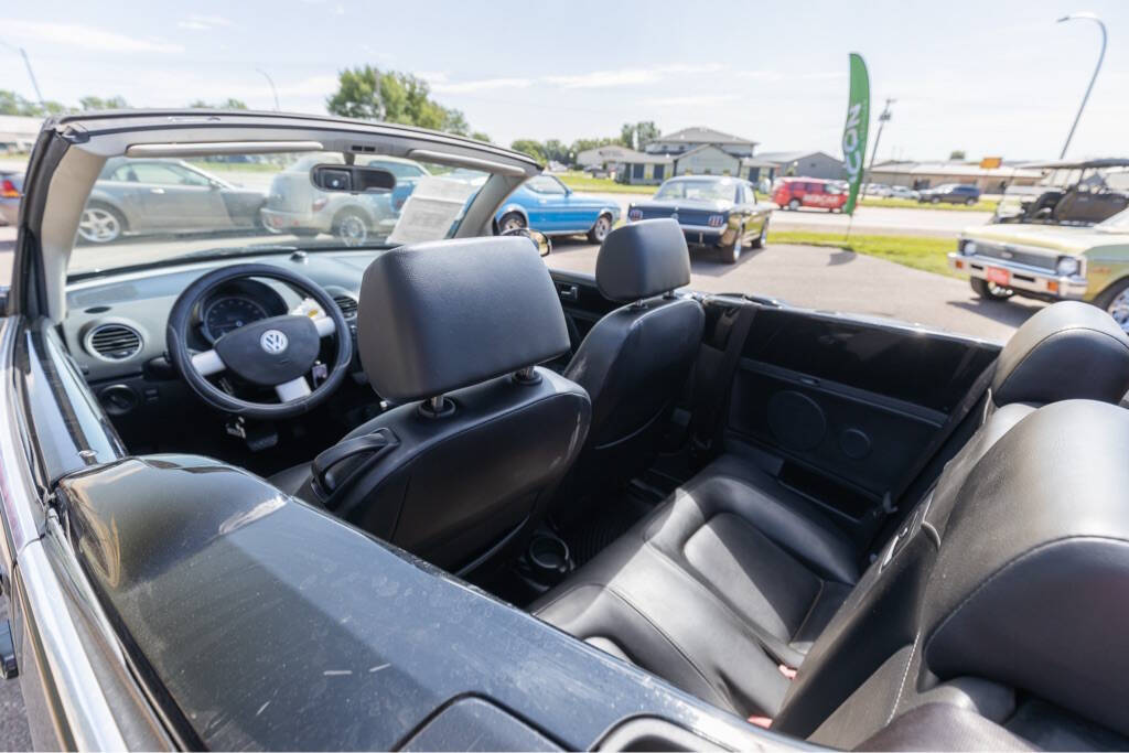 2008 Volkswagen New Beetle Convertible 69