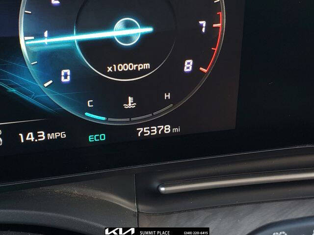2023 Kia Carnival SX