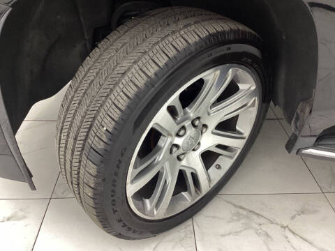 2017 Cadillac Escalade Luxury