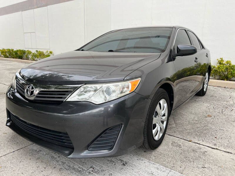 2013 Toyota Camry for sale at Instamotors in Hollywood FL