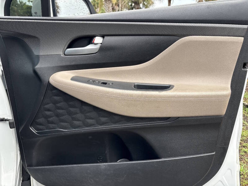 2020 Hyundai Santa Fe SE