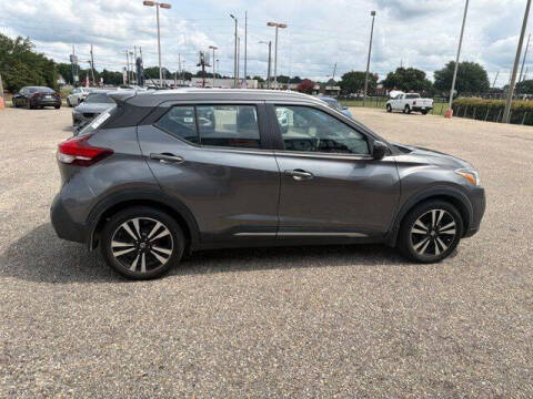 2020 Nissan Kicks SR