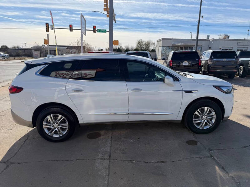 2021 Buick Enclave Essence