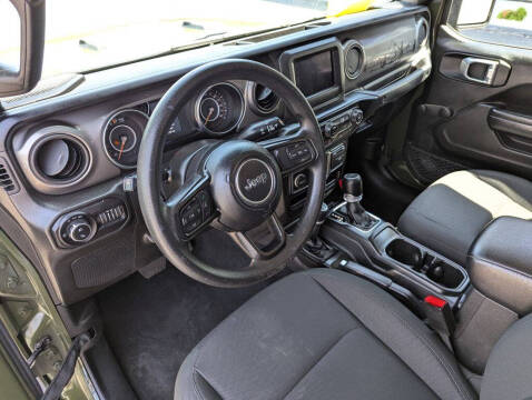 2022 Jeep Gladiator Sport