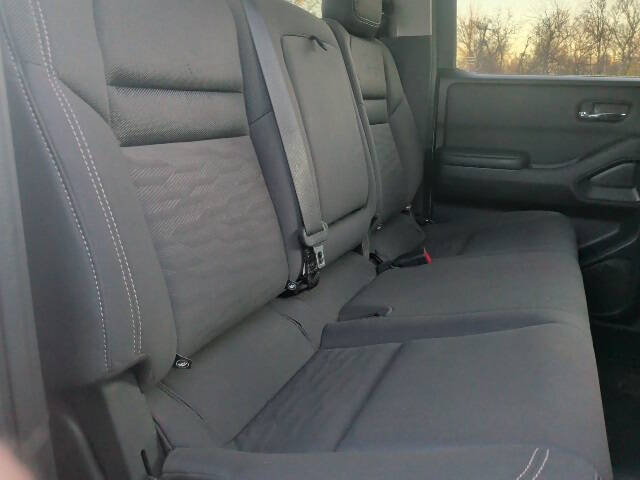 2022 Nissan Frontier SV