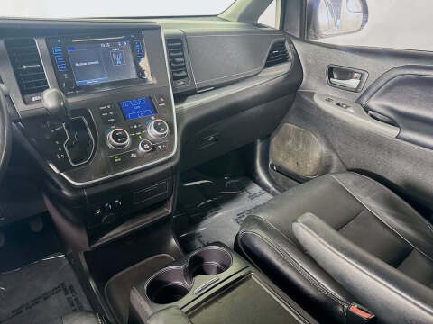 2015 Toyota Sienna