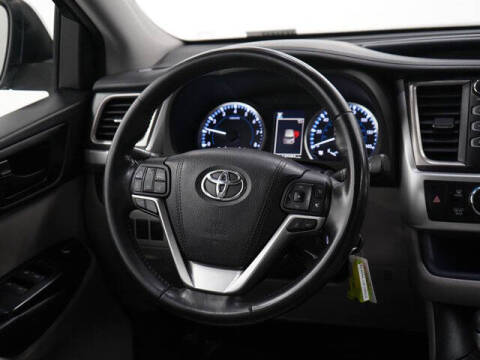 2017 Toyota Highlander LE Plus