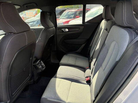 2023 Volvo XC40 B5 Core